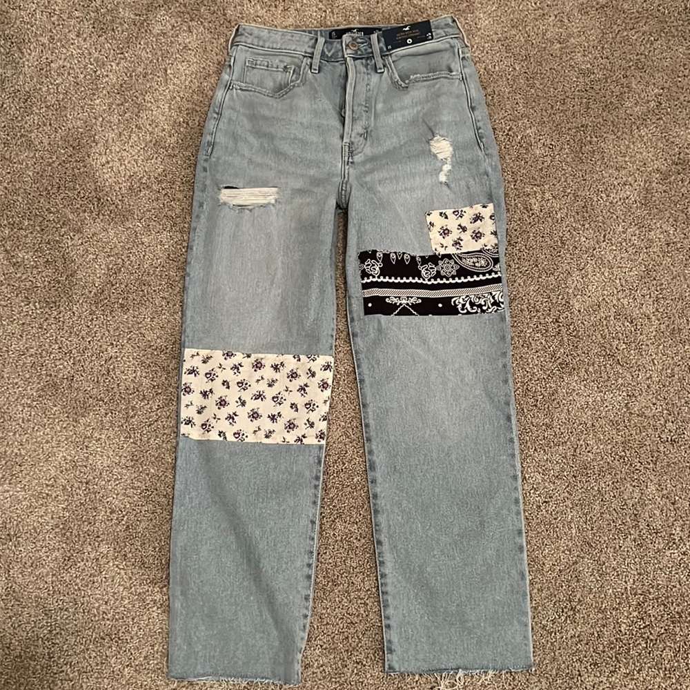 New hollister ultra high rise vi take straight patch jeans size 3 short